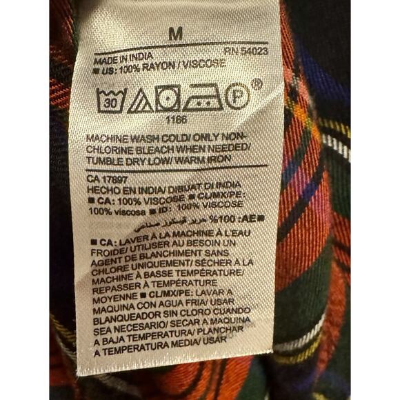 Old Navy Women's Plaid Button Up "The Classic Shirt" Size Medium Long Sleeve - Picture 7 of 8